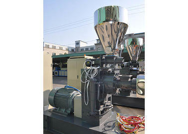 Moc 1.5kw Force Feeder Machine Pojemność 80-100 Kg / H Model ślimakowy