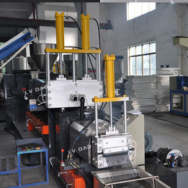 300 - 450 kg / H Jednoślimakowa maszyna do recyklingu tworzyw sztucznych PP Dostosowane napięcie